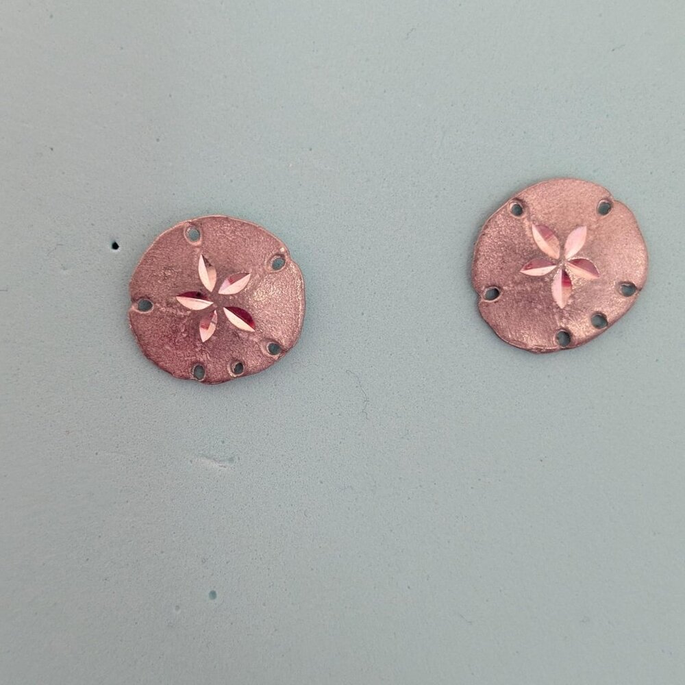 Vintage Sand Dollar Earrings – Gold-Tone Beach Jewelry, Coastal Nautical Studs